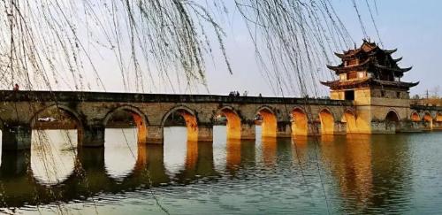 After retiring, I visited 8 very healing places in China and stayed for a few days, if I liked it, scenery is beautiful.