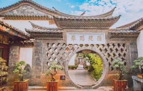 After retiring, I visited 8 very healing places in China and stayed for a few days, if I liked it, scenery is beautiful.