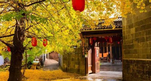 After retiring, I visited 8 very healing places in China and stayed for a few days, if I liked it, scenery is beautiful.