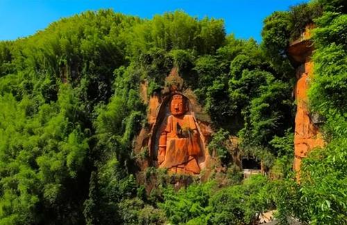 In addition to Leshan Giant Buddha, Sichuan also has world's No. 1 Standing Buddha, whose life experience is still a mystery.
