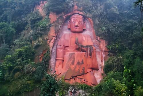 In addition to Leshan Giant Buddha, Sichuan also has world's No. 1 Standing Buddha, whose life experience is still a mystery.

