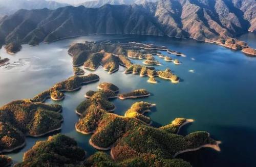 The two most successful reservoir renamings in China, one in Anhui and one in Zhejiang, have beautiful scenery.