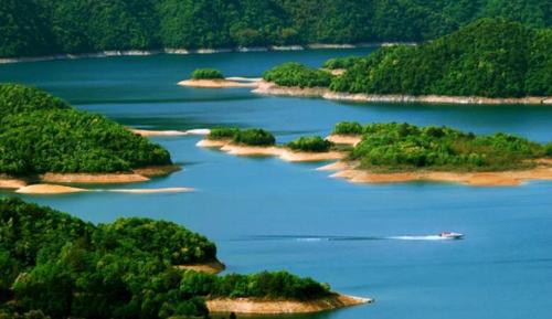 The two most successful reservoir renamings in China, one in Anhui and one in Zhejiang, have beautiful scenery.