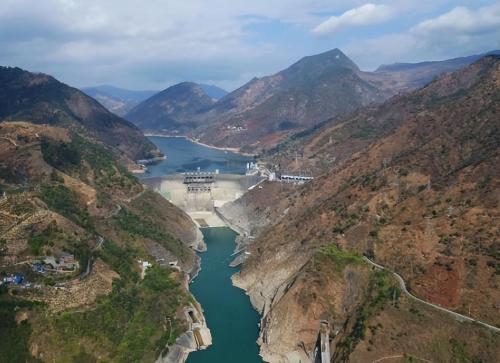 The Ertan hydroelectric power plant, county's administrative center, was completely relocated, resulting in largest hydroelectric power plant in country in 20th century.