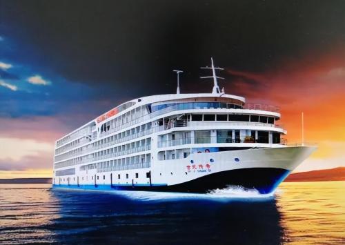 Century Legend cruise, 11 days and 10 nights from Nanjing to Chongqing, itinerary and quote, scenery is beautiful along way