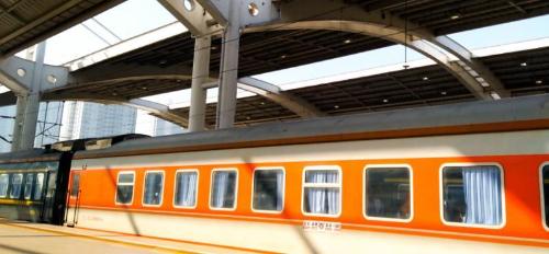 There is a train in Guangdong province that goes straight to northeast, there are only 14 stops along way, scenery is very beautiful along way.
