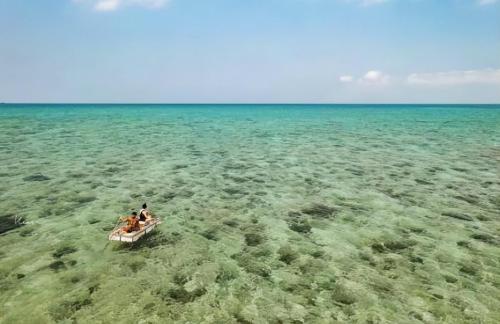Guangxi, a small home island with a temperature of 23°C, does not lose to Phuket Tourists: this place is too suitable for retirement age