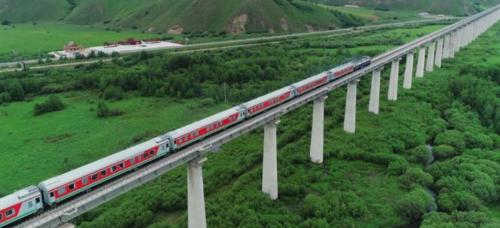 Hulunbeier, a train in far north of country with an average of 46,000 people per capita, the first luxury themed train is here.