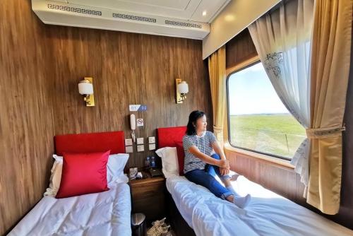 Hulunbeier, a train in far north of country with an average of 46,000 people per capita, the first luxury themed train is here.