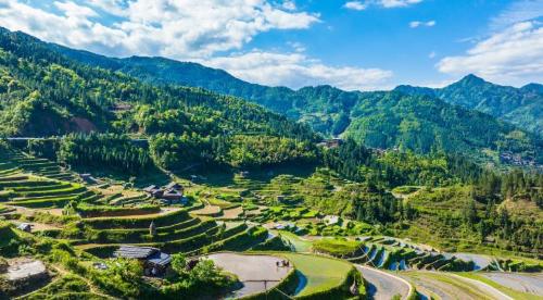 The only province in China without plains, houses are built on rocks, and every scenery is beautiful
