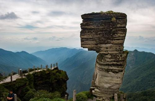 The only province in China without plains, houses are built on rocks, and every scenery is beautiful
