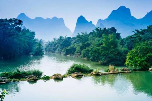 The way out is Vietnam! This border town of "Chinese-Vietnamese mixed blood" is a new resort for living and retiring.