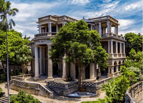 China's number one villa on Gulangyu Island was once richer than Ma Yun, but before he got rich, he worked as a hairdresser.