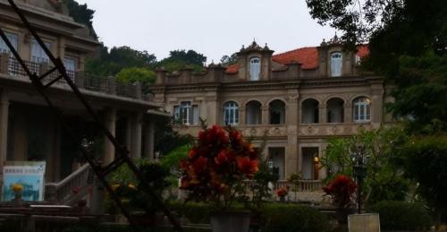 China's number one villa on Gulangyu Island was once richer than Ma Yun, but before he got rich, he worked as a hairdresser.