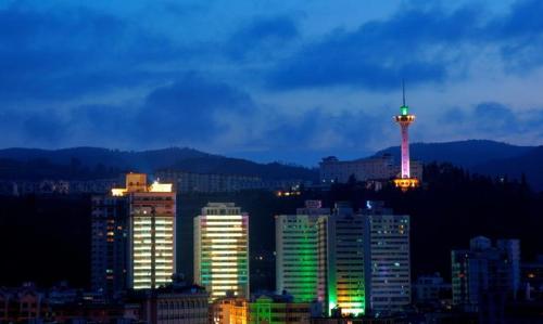 A small town in Yunnan suitable for lying? 7W to buy a house, leave work at 5 o'clock, but many people want to leave every year
