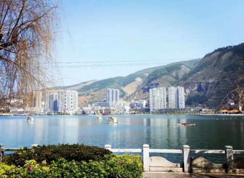 A small town in Yunnan suitable for lying? 7W to buy a house, leave work at 5 o'clock, but many people want to leave every year
