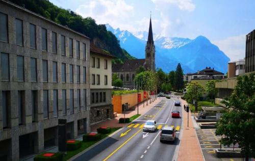 A rich pocket country that can ski in winter as long as you give money, country can also be rented out by day.
