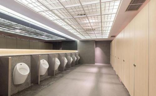 The toilet at Guiyang Airport is on fire! Fossils were found about 439 million years ago. Do you want to remove them?