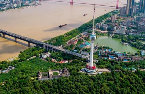 This is first TV tower in my country, built 10 years earlier than Oriental Pearl Tower, and its reputation has spread to United States.
