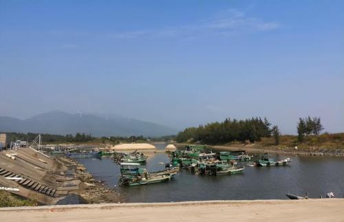 The "city of oysters in China" is located here in Guangdong province, where you can have an unforgettable oyster banquet.

