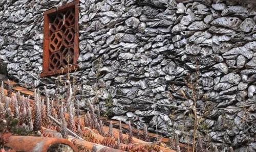 The mysterious little fishing village in Quanzhou is full of "oyster houses" and there are girls who love to wear flowers.