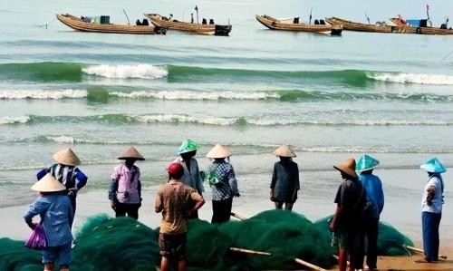 The three islands of Jing people have returned to embrace of their homeland and are developing rapidly. Today, only maritime nation lives in my country