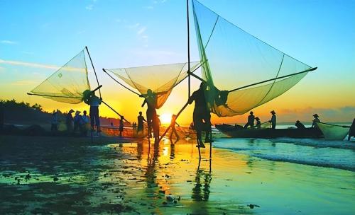 The three islands of Jing people have returned to embrace of their homeland and are developing rapidly. Today, only maritime nation lives in my country