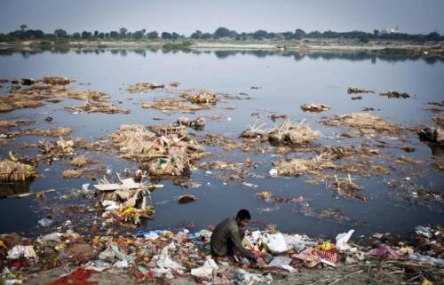 Ganges mineral water goes on sale and 100,000 bottles sell out within an hour? How dirty is water of Ganges?