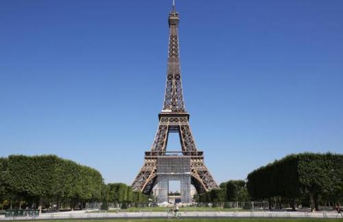 After spending 400 million to repair "leg", Eiffel Tower will no longer hold? where is money spent