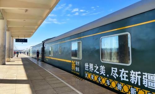 Our country has to take 17-day train, which starts at 10,000 yuan, and has an exclusive butler, but it's hard to find a ticket.