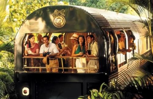 Our country has to take 17-day train, which starts at 10,000 yuan, and has an exclusive butler, but it's hard to find a ticket.
