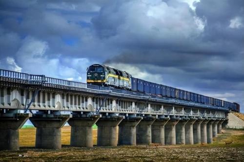 Liabilities exceeded 6 trillion yuan! My country's high-speed rail ticket costs 800 yuan, but why doesn't it support China's railways?