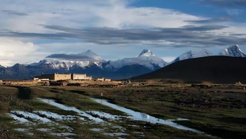 From Shigatse to Yadong, Tibet, China aims to build such a railway