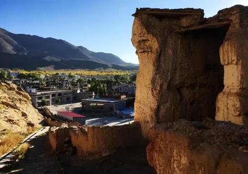From Shigatse to Yadong, Tibet, China aims to build such a railway