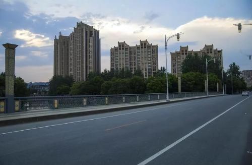 Not many cars slow down domestic traffic, experts: no one can move these “three big mountains”
