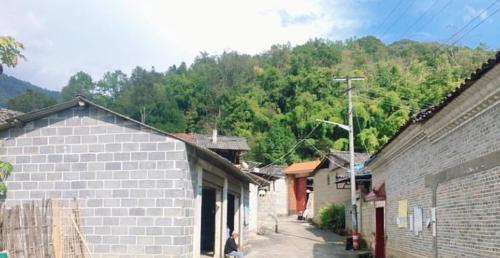 In a village deep in mountains of Jilin, everyone speaks Shandong, but children do not know where their hometown is.