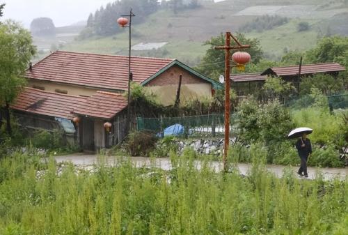 In a village deep in mountains of Jilin, everyone speaks Shandong, but children do not know where their hometown is.