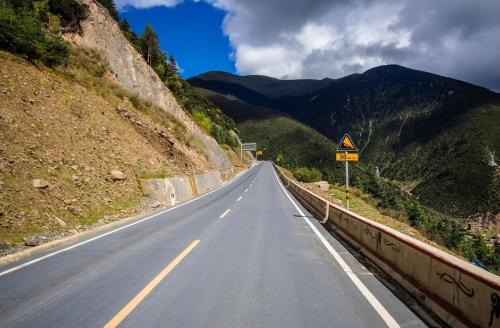 China built Qinghai-Tibet line and then Sichuan-Tibet line, why build Sichuan-Tibet railway? Foreigners can't understand
