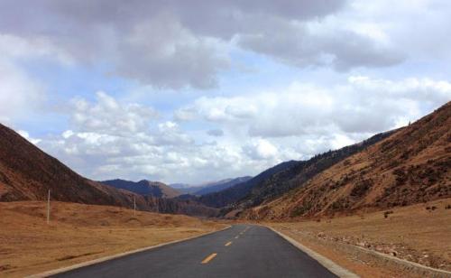 China built Qinghai-Tibet line and then Sichuan-Tibet line, why build Sichuan-Tibet railway? Foreigners can't understand