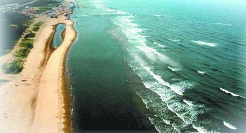 The Bohai Sea is an inland sea and foreign ships are not allowed to enter it thanks to small island of Shandong.