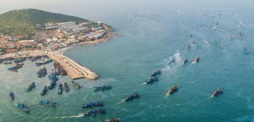 The Bohai Sea is an inland sea and foreign ships are not allowed to enter it thanks to small island of Shandong.