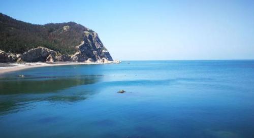 The Bohai Sea is an inland sea and foreign ships are not allowed to enter it thanks to small island of Shandong.