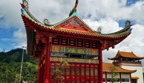 The only snake temple in world, temple is full of green snakes roaming around, don't they bite tourists?