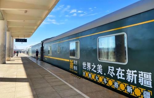 Our country has to take 17-day train, and cost starts from 10,000 yuan, but it is difficult for tourists to find a ticket
