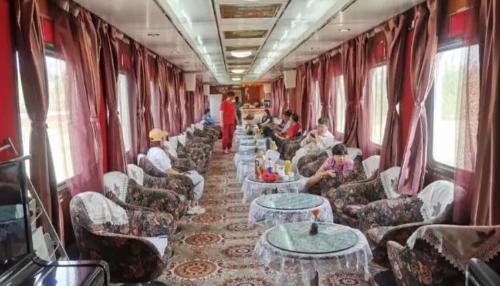 Our country has to take 17-day train, and cost starts from 10,000 yuan, but it is difficult for tourists to find a ticket
