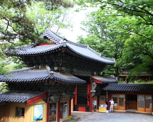 "Qingliu" in Chinese temples provides elderly with free food, clothing, housing and transportation. Two conditions are necessary for settlement.