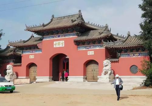 "Qingliu" in Chinese temples provides elderly with free food, clothing, housing and transportation. Two conditions are necessary for settlement.