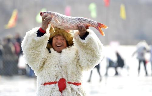 300,000 water legs in one network! Frosts for 130 days a year, winter fishing on Lake Chagan: is it really a bathing fish?
