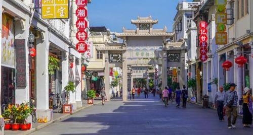 One and a half million people of Chaoshan have the same surname and one ancestor, and their hometown is located in Henan County.