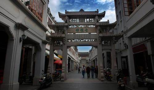 One and a half million people of Chaoshan have the same surname and one ancestor, and their hometown is located in Henan County.
